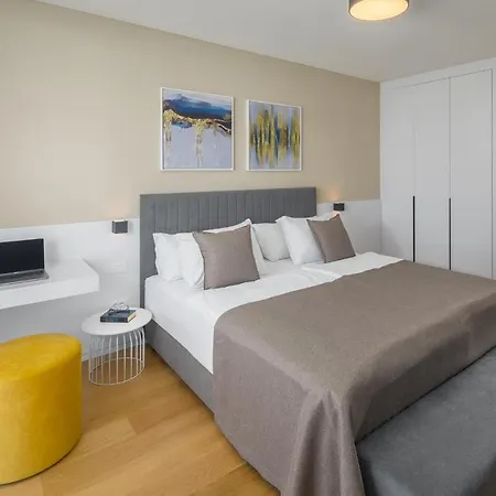 Maj Luxury Apartman *